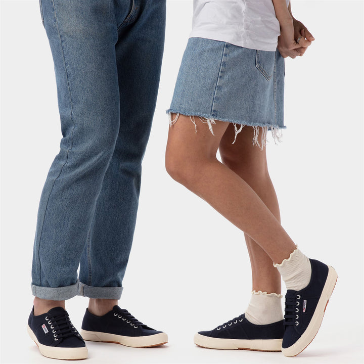 Klassische blaue Unisex-Sneaker mit Obermaterial aus Baumwolle 6