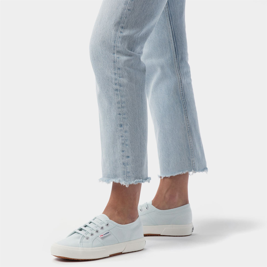 Classic Unisex Sneakers in Lilac with Cotton Upper main