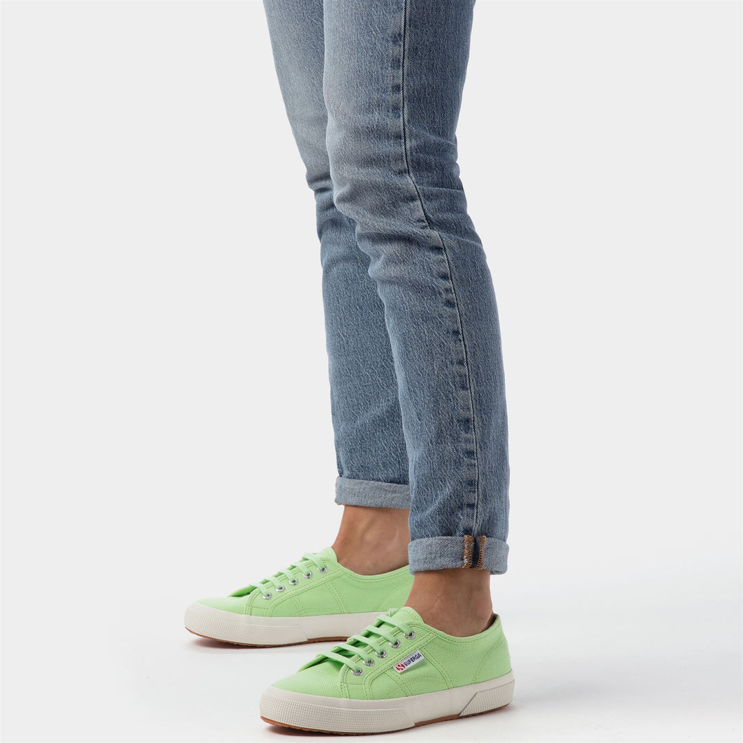 Classic Unisex Sneakers in Green with Cotton Upper main