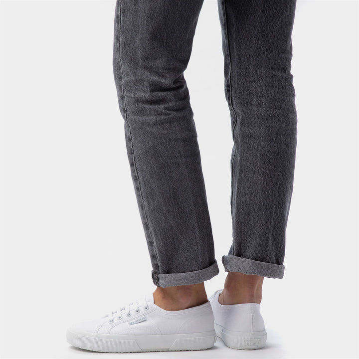 Klassische Unisex-Sneaker in Total White mit Obermaterial aus Baumwolle 7