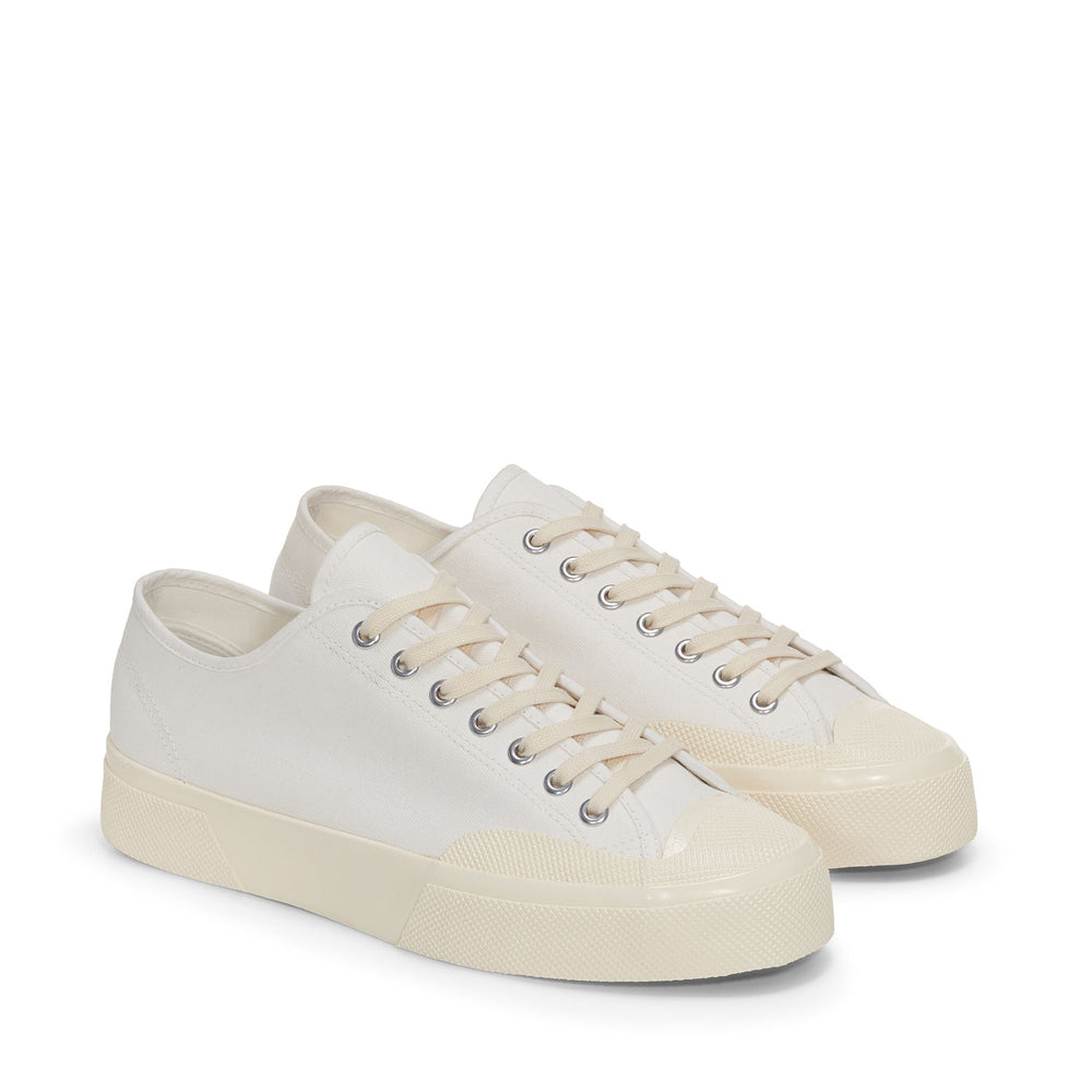 Weiße Low Cut-Sneakers mit Baumwollobermaterial 02