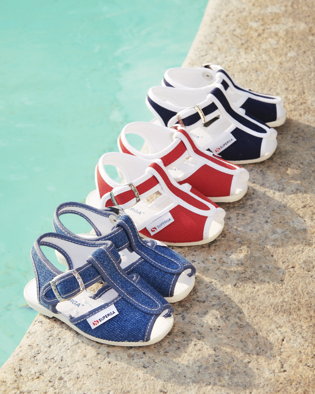 Superga: Sandalen